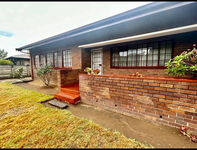 3 BEDROOM HOUSE FOR SALE IN VANDERBIJLPARK CW 5